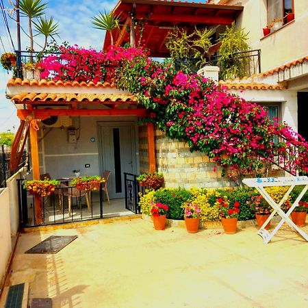 Villa Heljos Apartaments Vlore Luaran gambar