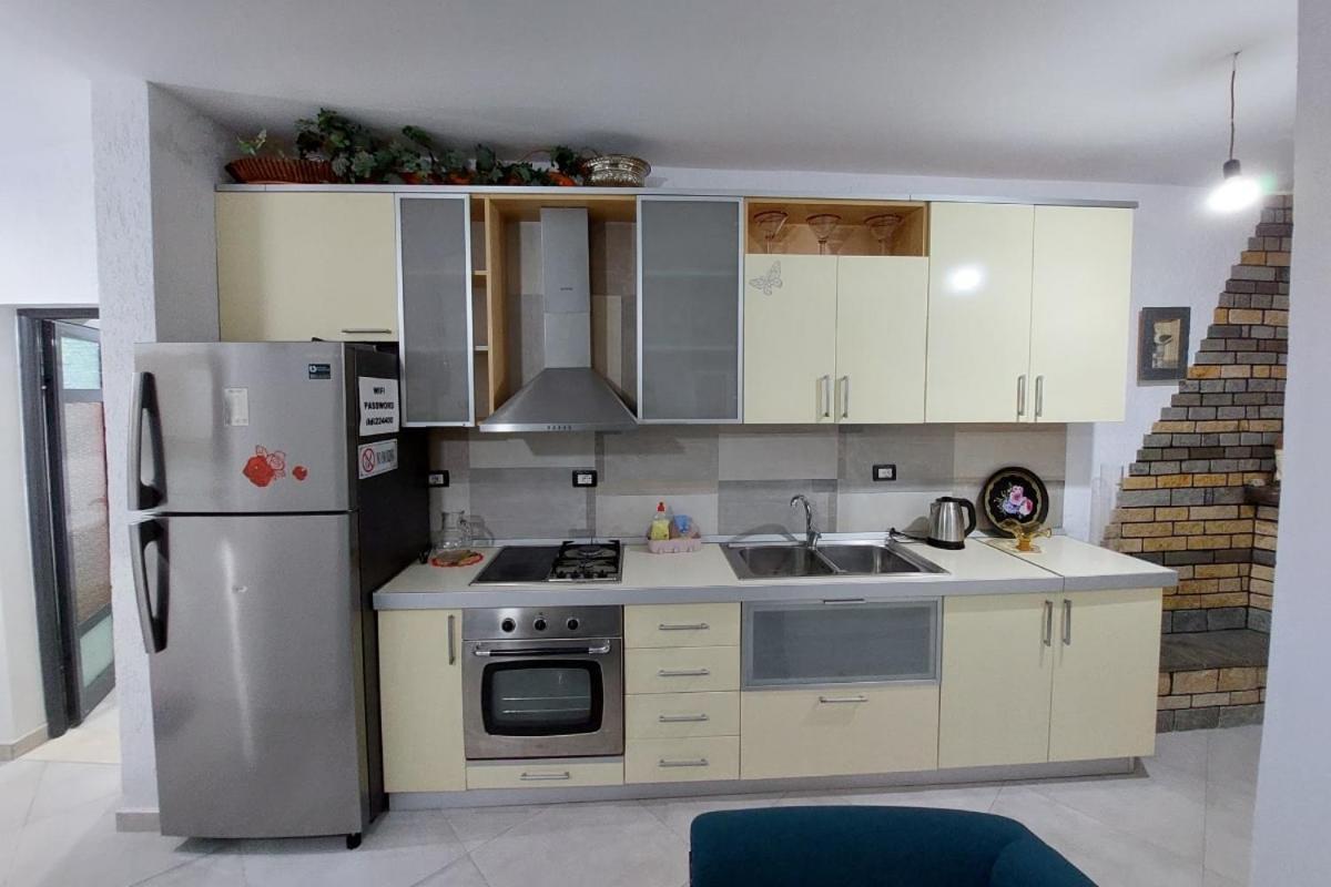 Villa Heljos Apartaments Vlore Luaran gambar