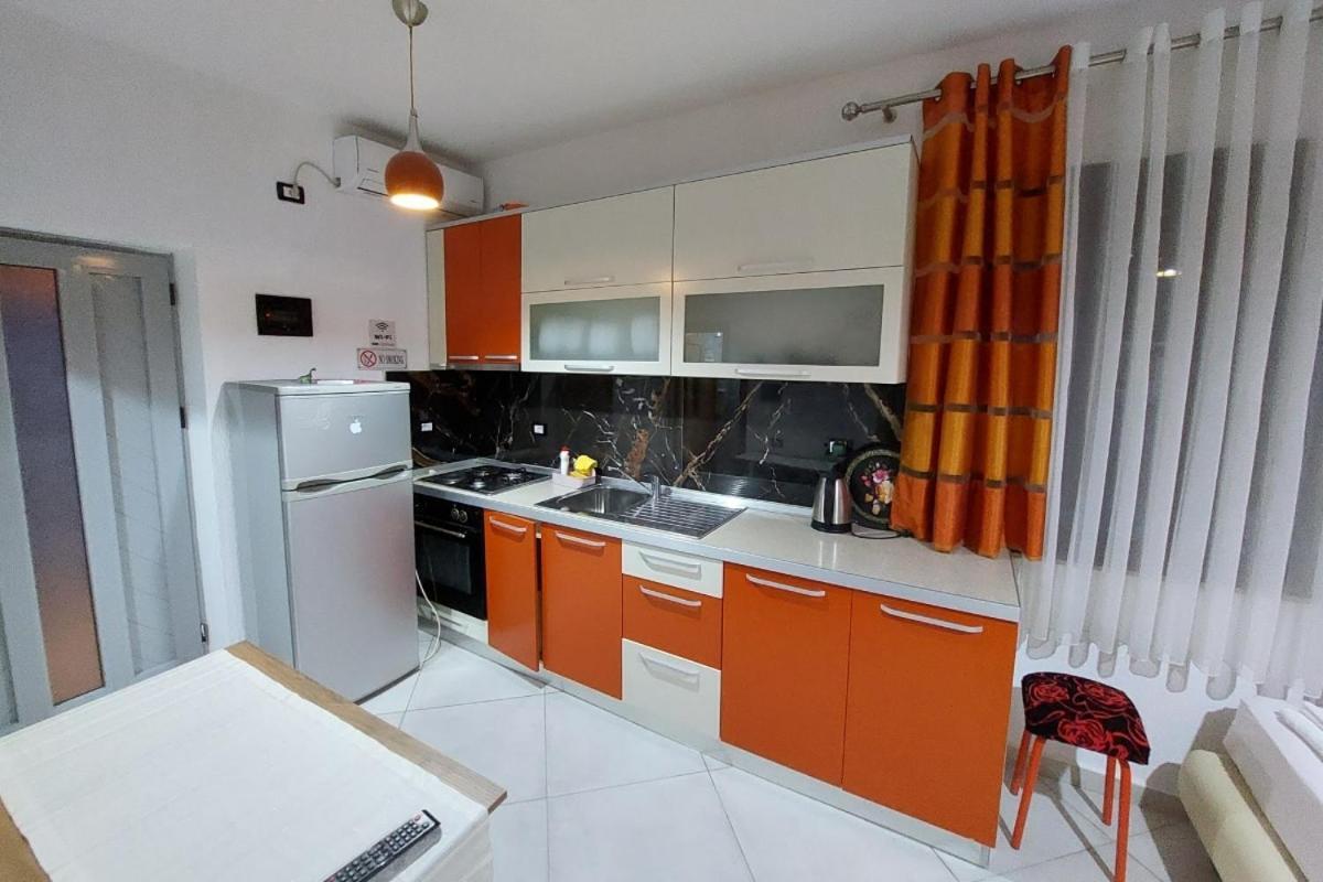 Villa Heljos Apartaments Vlore Luaran gambar