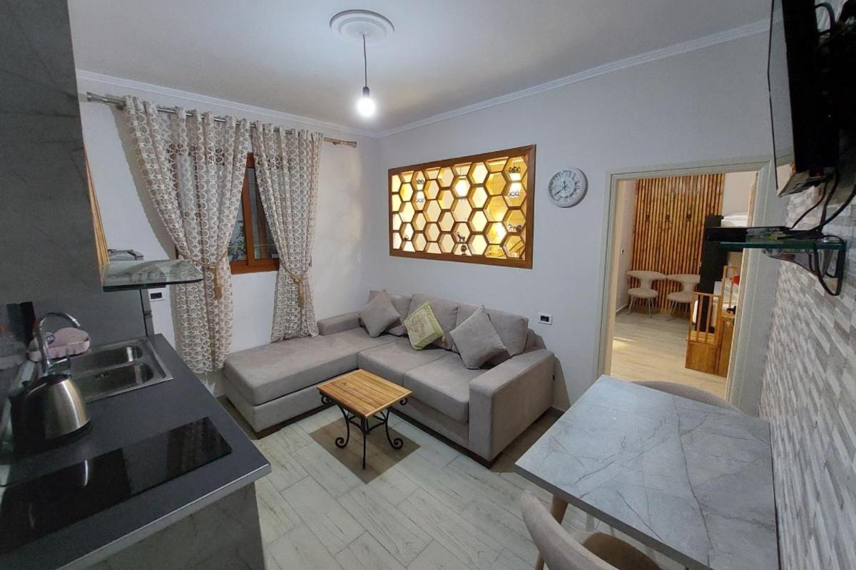 Villa Heljos Apartaments Vlore Luaran gambar