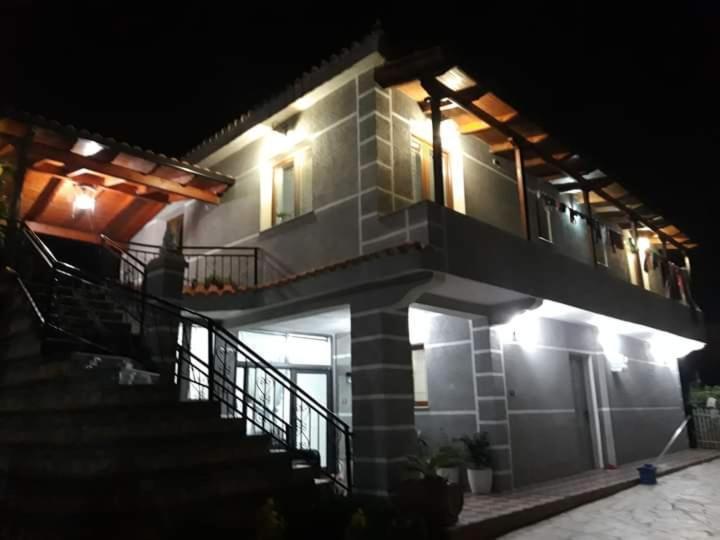 Villa Heljos Apartaments Vlore Luaran gambar