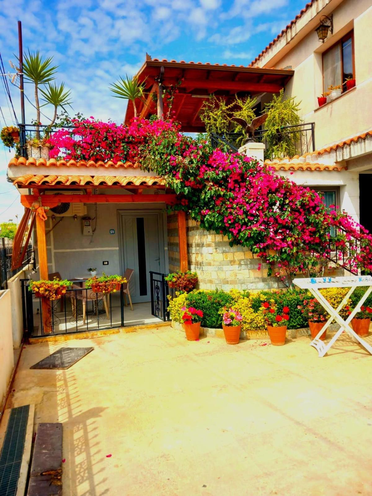 Villa Heljos Apartaments Vlore Luaran gambar