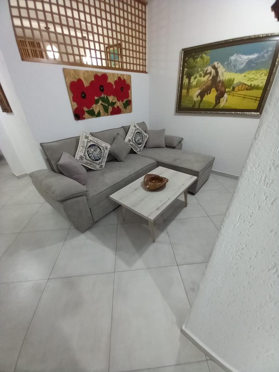 Villa Heljos Apartaments Vlore Bilik gambar
