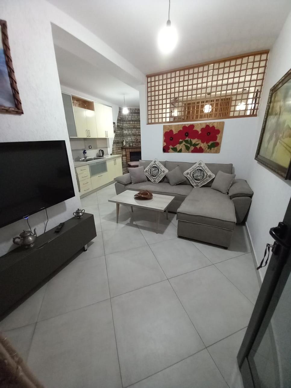 Villa Heljos Apartaments Vlore Luaran gambar