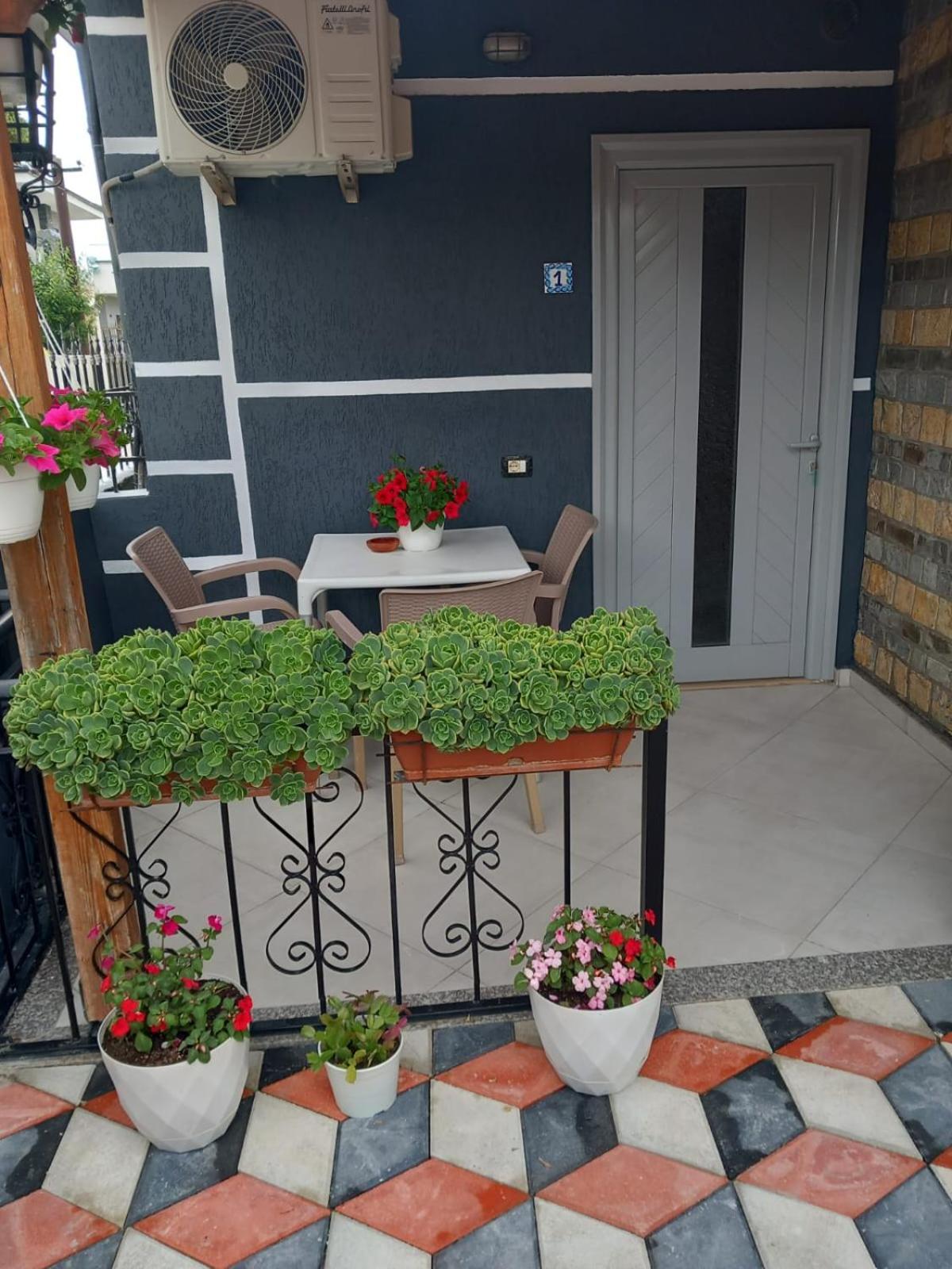 Villa Heljos Apartaments Vlore Luaran gambar